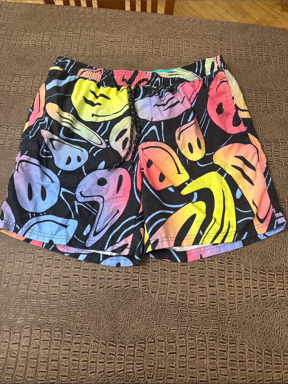 No Boundaries Colorful Smiley Face Swim Trunks Shorts Large